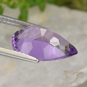 Améthyste Violet moyen naturelle En forme de poire, 4.23 ct, VVS