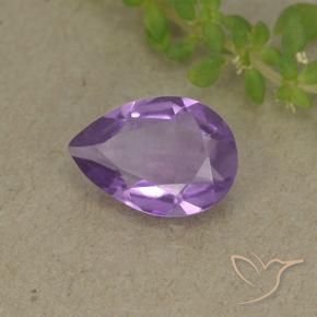 Améthyste Violet moyen naturelle En forme de poire, 1.40 ct, VVS-VS