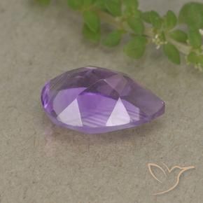Améthyste Violet moyen naturelle En forme de poire, 1.80 ct, VVS-VS