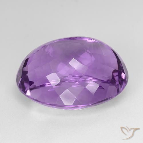 Améthyste Pourpre violacé moyen naturelle ovale, 31.21 ct, IF