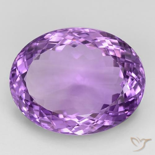 Améthyste Pourpre violacé moyen naturelle ovale, 35.44 ct, IF