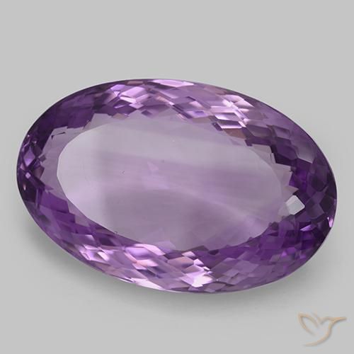 Améthyste Violet moyen naturelle ovale, 33.63 ct, IF