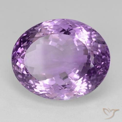 Améthyste Pourpre violacé moyen naturelle ovale, 32.18 ct, VVS