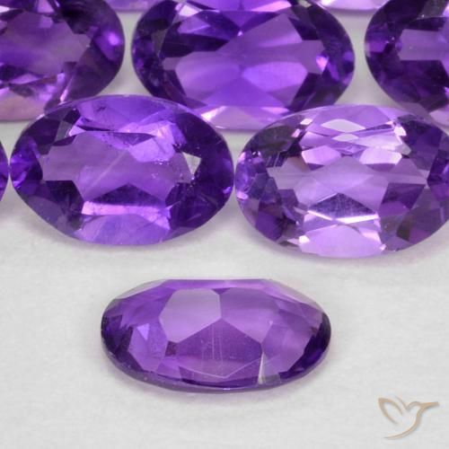 Améthyste Violet vif naturelle ovale, 0.40 ct, VS