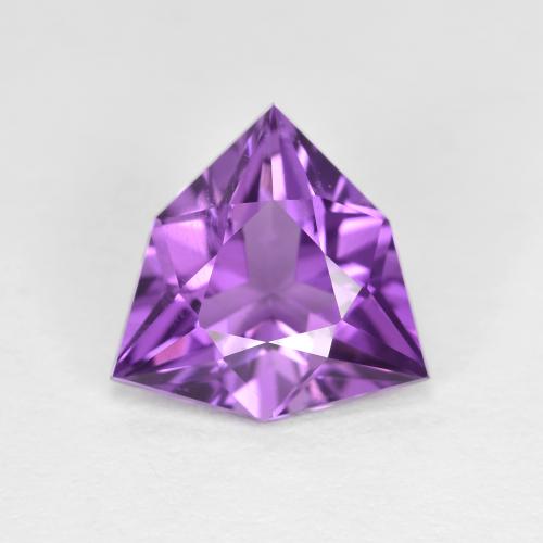 Améthyste Violet moyen naturelle Forme fantaisie, 1.97 ct, VVS-VS