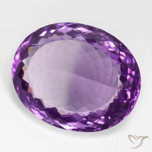 Améthyste Violet moyen naturelle ovale, 25.96 ct, VVS-VS