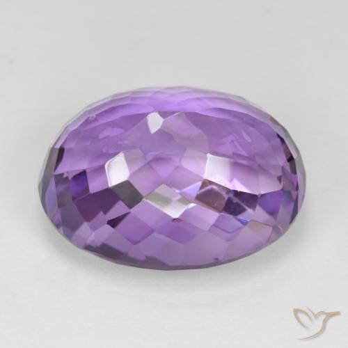 Améthyste Violet vif naturelle ovale, 20.84 ct, VS