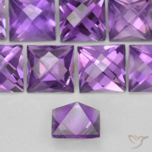 Améthyste Violet moyen naturelle Carré, 0.70 ct, VVS-VS