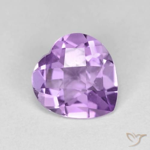 Améthyste Violet moyen naturelle Cœur, 1.54 ct, VVS-VS
