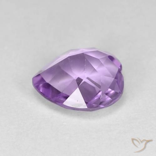 Améthyste Violet moyen naturelle Cœur, 1.54 ct, VVS-VS