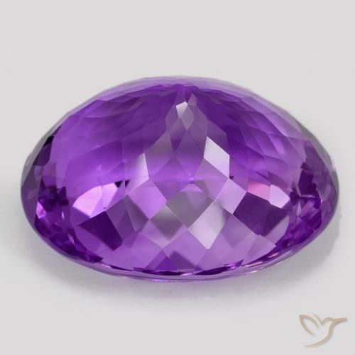 Améthyste Violet vif naturelle ovale, 75.75 ct, VVS