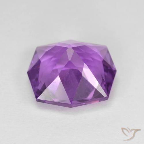 Améthyste Pourpre violacé moyen naturelle Fantaisie, 4.27 ct, VVS