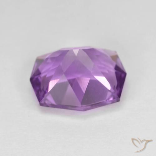Améthyste Pourpre violacé moyen naturelle Fantaisie, 3.80 ct, VVS
