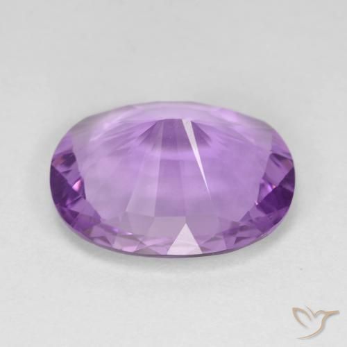 Améthyste Violet violacé naturelle ovale, 6.63 ct, VVS-VS