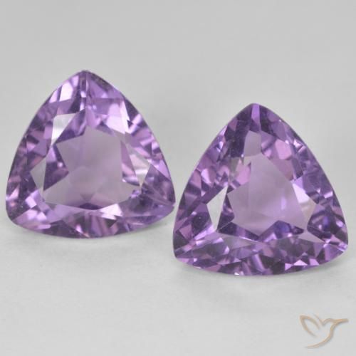 Achetez naturel 5.62ct Violet aubergine Améthyste gems, Trillion, En provenance Brésil chez GemSelect. En stock, livraison internationale!