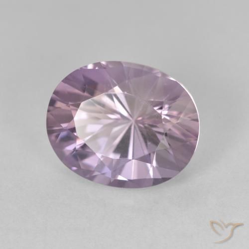 Améthyste Violet clair naturelle ovale, 3.53 ct, VVS