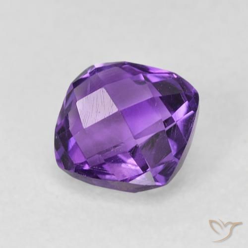 Améthyste Violet foncé naturelle Coupe coussin, 0.62 ct, VVS-VS