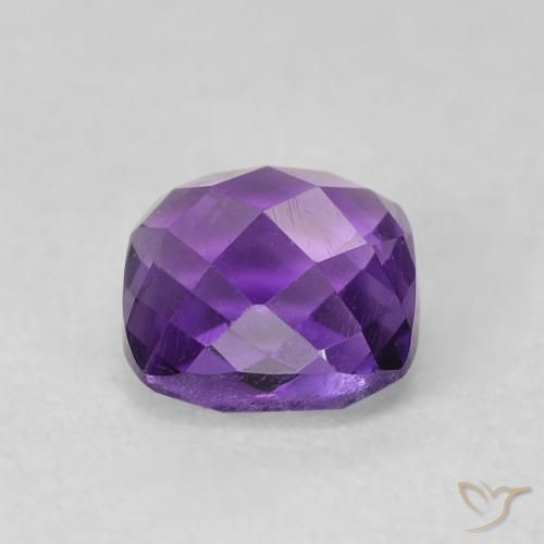 Améthyste Violet foncé naturelle Coupe coussin, 0.62 ct, VVS-VS