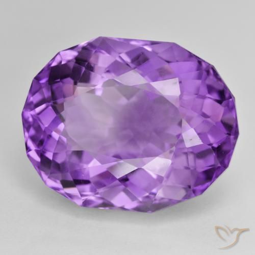 Améthyste Violet intense naturelle ovale, 30.90 ct, VVS