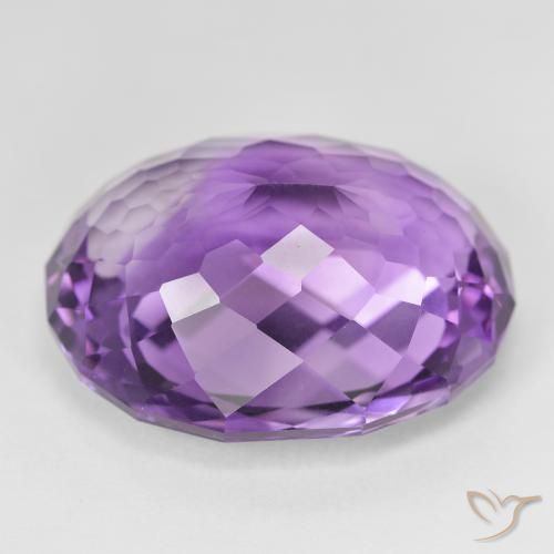 Améthyste Violet vif naturelle ovale, 31.24 ct, VVS-VS