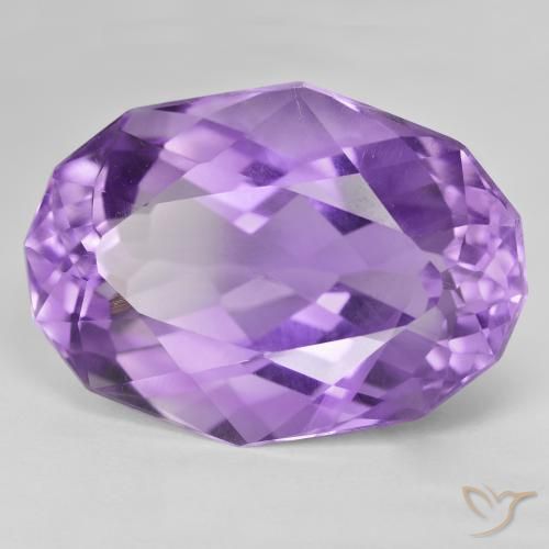 Améthyste Violet moyen naturelle ovale, 54.55 ct, VVS-VS