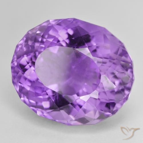 Améthyste Violet vif naturelle ovale, 33.44 ct, VVS-VS
