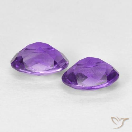 Achetez naturel 0.82ct Violet foncé Améthyste gems, Coupe ovale, En provenance Brésil chez GemSelect. En stock, livraison internationale!