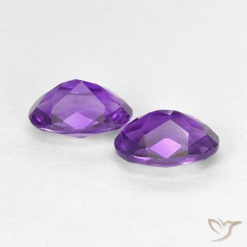 Achetez naturel 0,82ct violet intense améthyste gems, coupe ovale, en provenance brésil chez gemselect. en stock, livraison internationale!