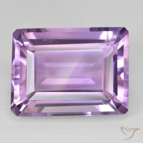 22.77ct Naturel Medium Light Purplish-Violet Améthyste, Taille émeraude, VVS