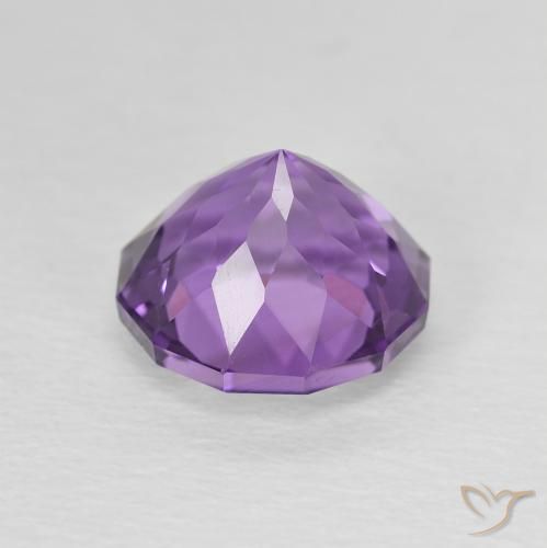 Améthyste Light-Medium Violet naturelle Tour, 2.30 ct, VS-SI