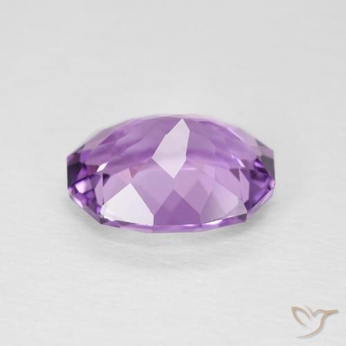 Améthyste Light-Medium Violet naturelle ovale, 2.50 ct, VS