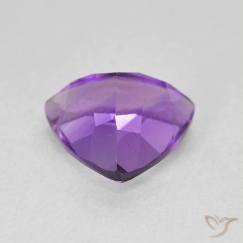 Améthyste Pourpre violacé moyen naturelle Trillion, 2.82 ct, VVS-VS
