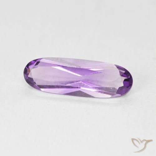 Améthyste Violet rosâtre moyen naturelle ovale, 1.10 ct, VVS-VS
