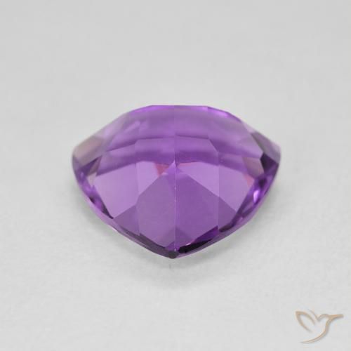 Améthyste Violet rosâtre moyen naturelle Trillion, 2.78 ct, VVS-VS