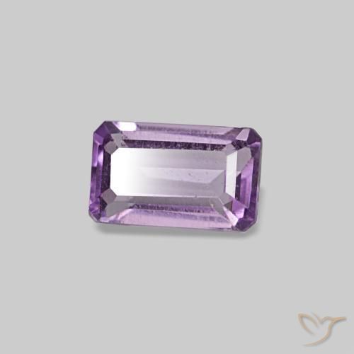 Améthyste Light-Medium Violet naturelle Taille émeraude, 0.29 ct, VS