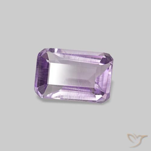 Améthyste Light-Medium Violet naturelle Taille émeraude, 0.58 ct, VS