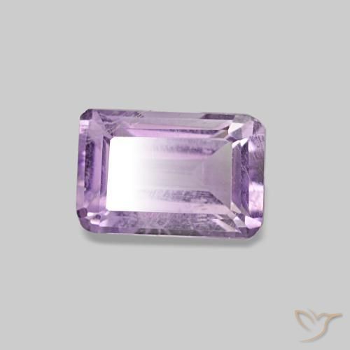 Améthyste Light-Medium Violet naturelle Taille émeraude, 0.56 ct, VS