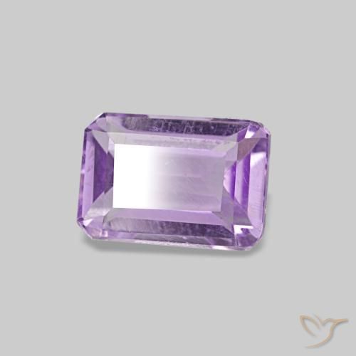 Améthyste violet moyen naturelle taille émeraude, 0,55 ct, VS