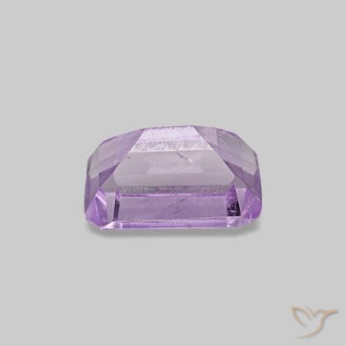 Améthyste Violet moyen naturelle Taille émeraude, 0.54 ct, VS