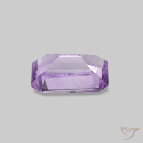 Améthyste Violet moyen naturelle Taille émeraude, 0.47 ct, VS