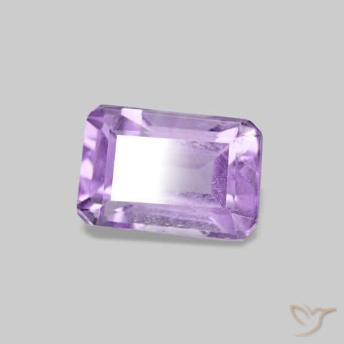 Améthyste Violet Rosâtre naturelle Taille émeraude, 0.62 ct, VS