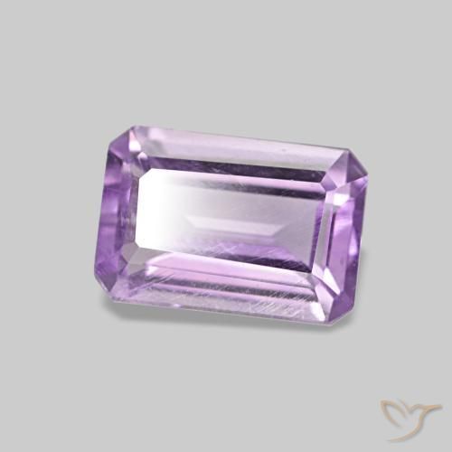 Améthyste Violet moyen naturelle Taille émeraude, 0.52 ct, VS