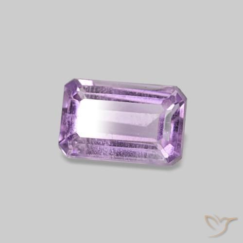 Améthyste Violet moyen naturelle Taille émeraude, 0.32 ct, VS