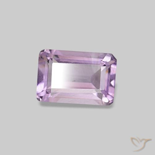 Améthyste Violet moyen naturelle Taille émeraude, 0.60 ct, VS