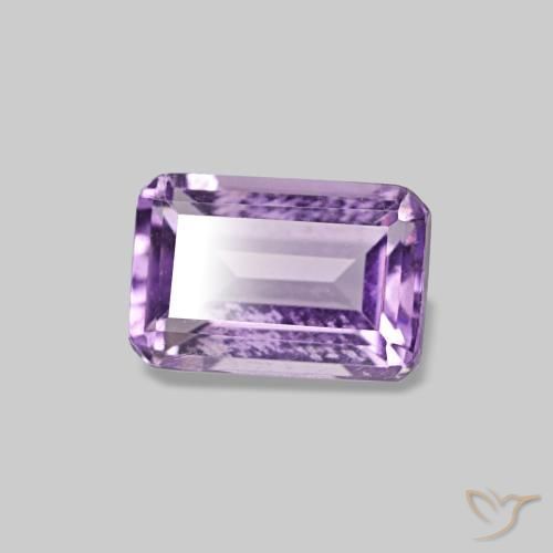Améthyste Violet foncé naturelle Taille émeraude, 0.54 ct, VS