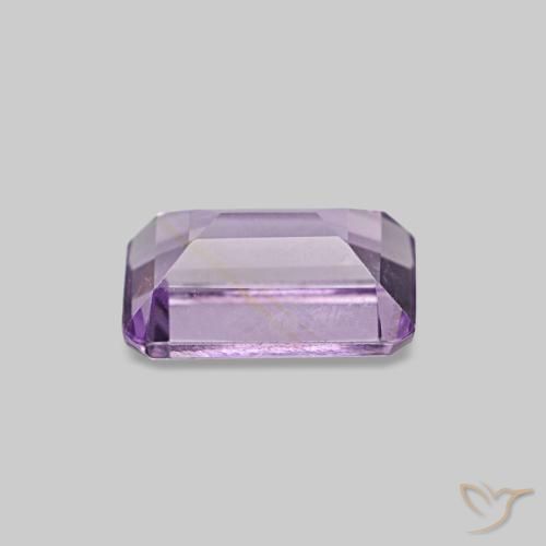 Améthyste Violet foncé naturelle Taille émeraude, 0.54 ct, VS