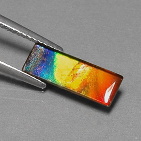 Ammolite multicolore naturelle baguette, 1,83 ct, opaque