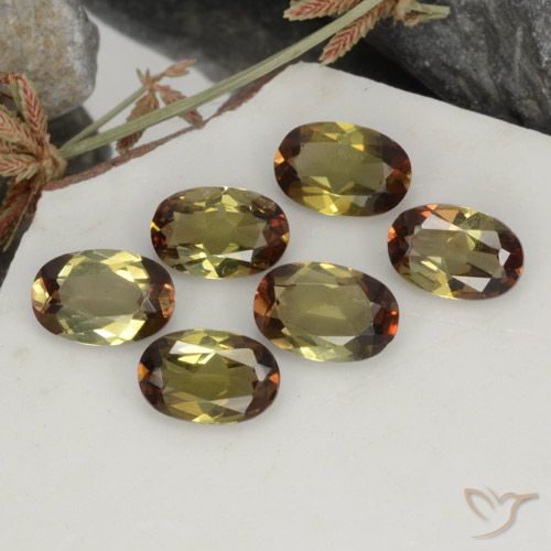 2.35ctw Naturel Multicolore Andalousite, ovale, VVS-VS