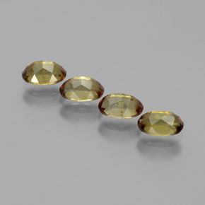 Achetez naturel 2.22ct Multicolore Andalousite gems, Coupe ovale, En provenance Brésil chez GemSelect. En stock, livraison internationale!