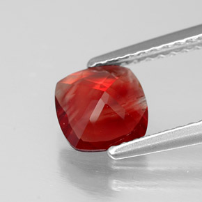 Andésine labradorite rouge naturelle coupe coussin, 0,79 ct, VVS-VS